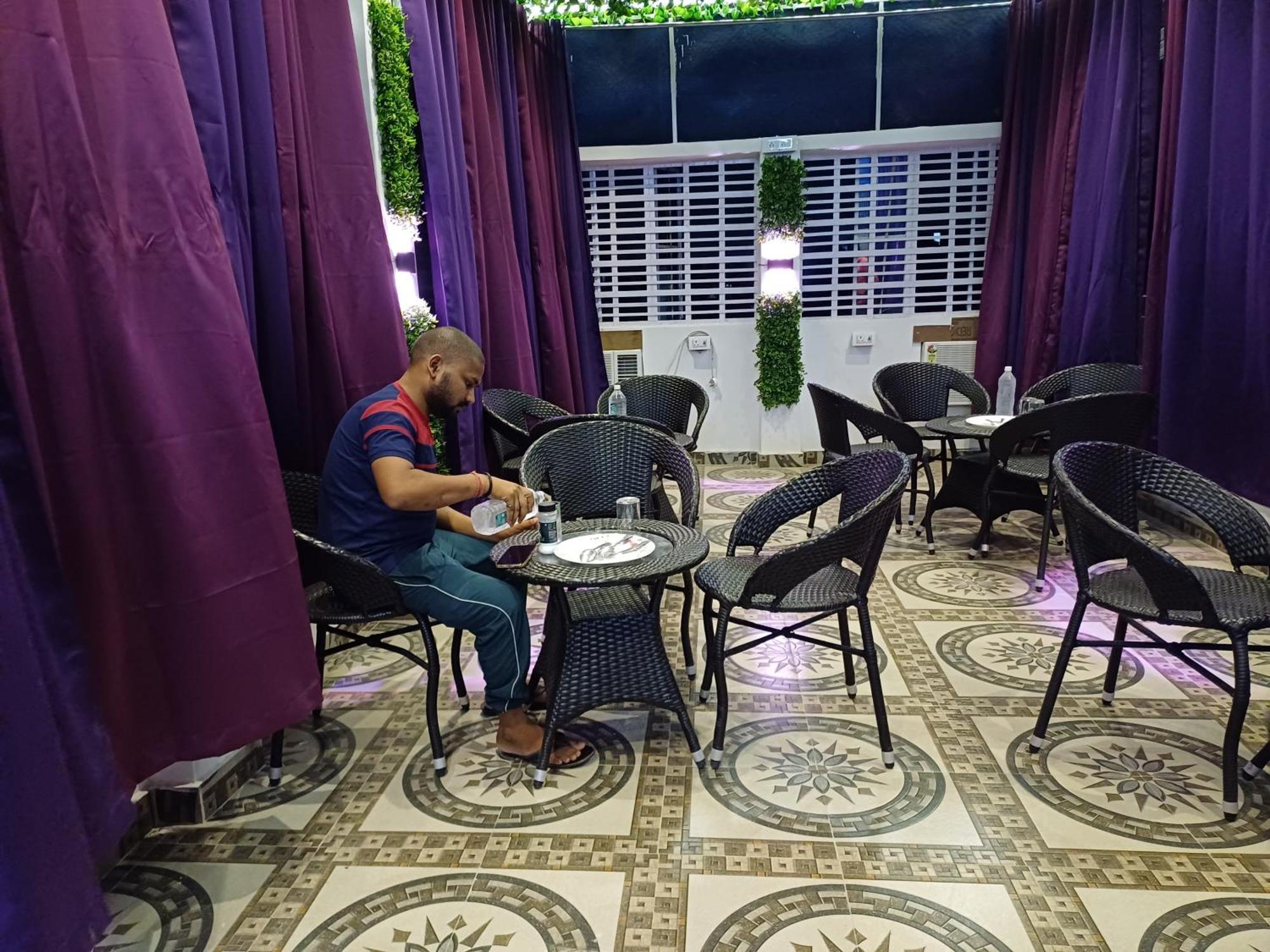 Baba Paying Guest House Варанаси Экстерьер фото