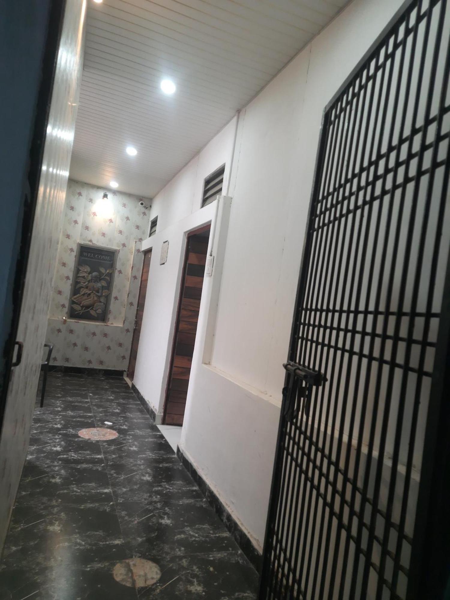 Baba Paying Guest House Варанаси Экстерьер фото